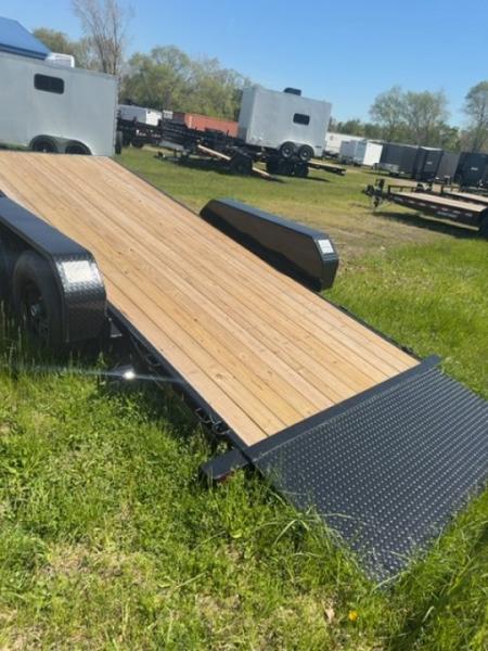 New 2026 Sure-Trac 7 x 18 Tilt Bed Equipment 14k