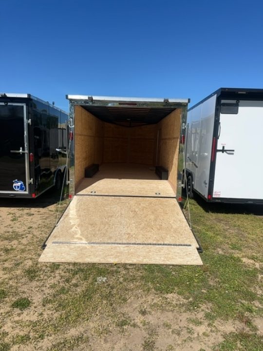 2026 Interstate Trailers photo 3