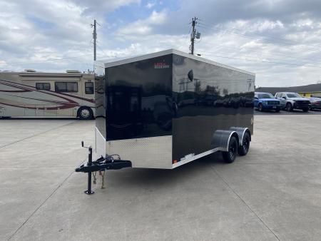 New United UJ-S-7X16 Enclosed Trailer