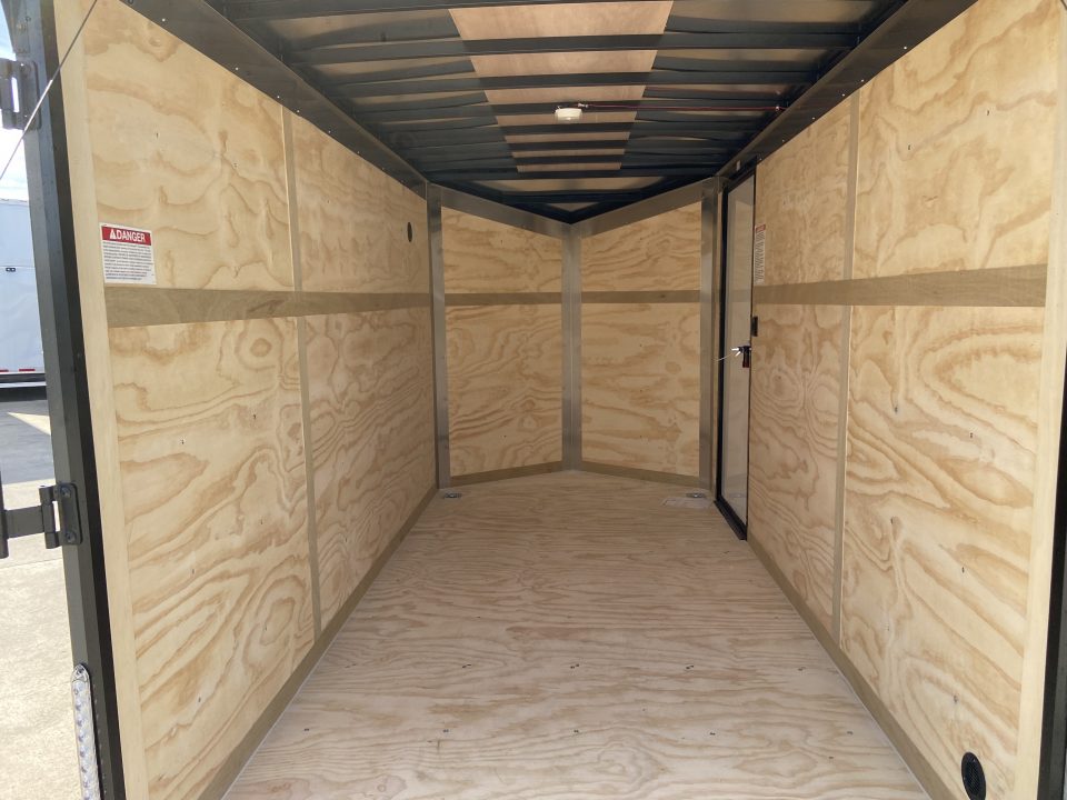 New United UJ-6X12 Enclosed Trailer