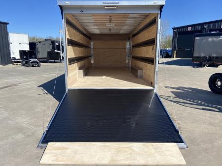 New United UAT-8.522 Cargo Enclosed Trailer