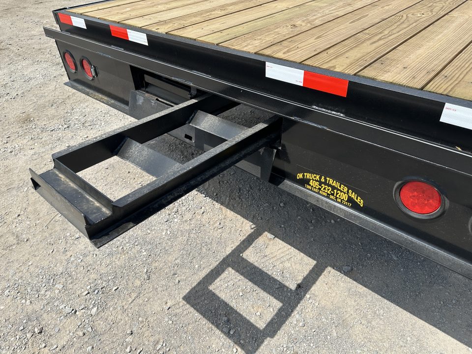 New 2026 Road Boss 25' Tandem Dual Gooseneck Flatbed Equipment Trailer