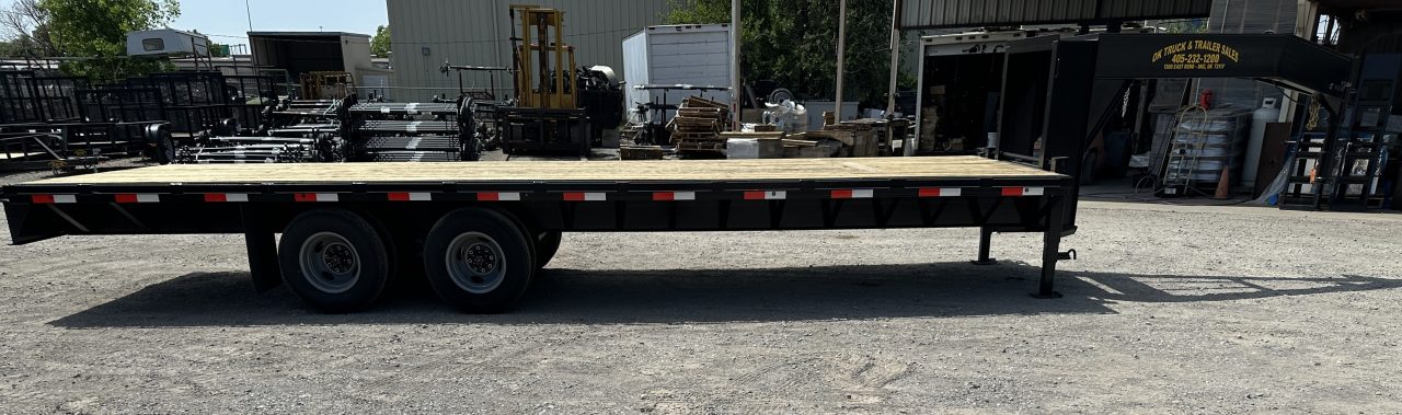 New 2026 Road Boss 25' Tandem Dual Gooseneck Flatbed Equipment Trailer
