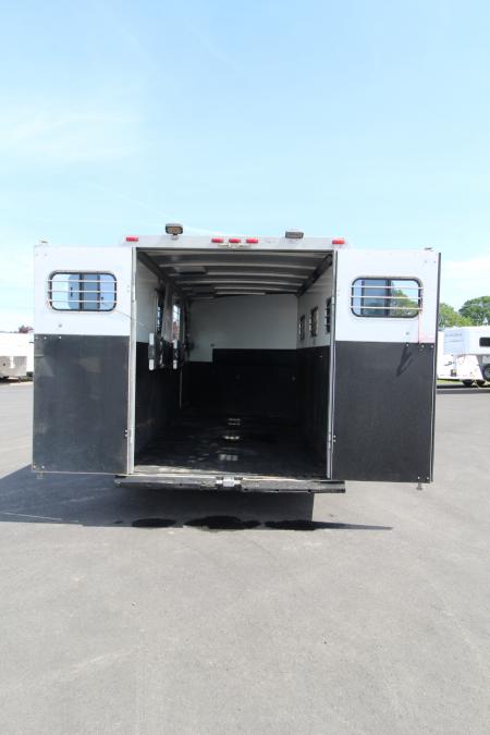 Used 2002 Sundowner 3 Horse w/ Side Tack - Insulated Dressing Room Roof