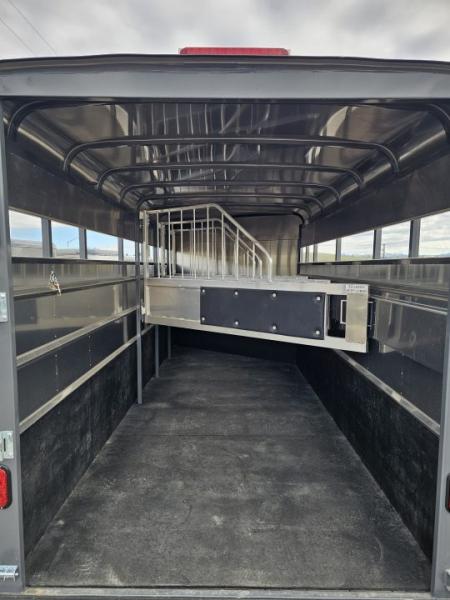 New 2026 Maverick 4 Horse Gooseneck Horse Trailer