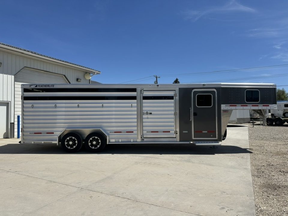New 2027 Featherlite 8413 Combo 25'