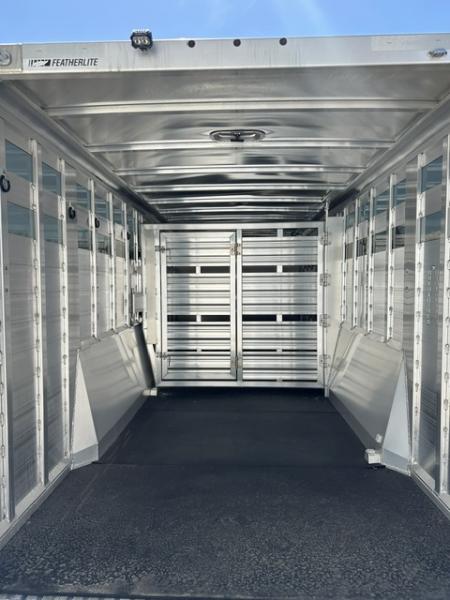 New 2027 Featherlite 8413 Combo 25'