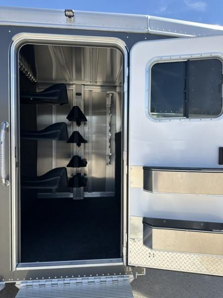 New 2027 Featherlite 8413 Combo 25'