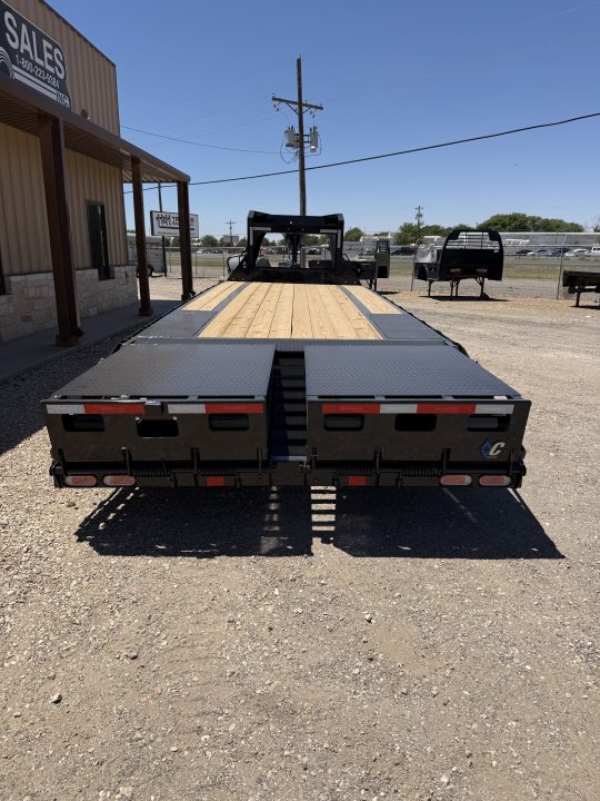 New 2026 Diamond C Trailers FMAX207 Flatbed Trailer