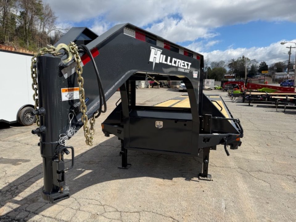 New HillCrest Gooseneck 35+5 25.9 W/ Max Ramps