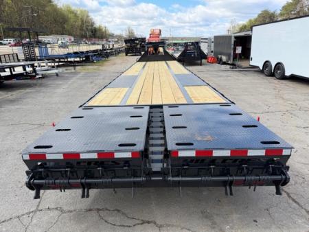 New HillCrest Gooseneck 35+5 25.9 W/ Max Ramps