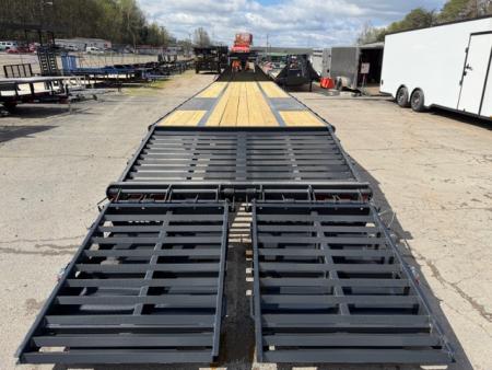 New HillCrest Gooseneck 35+5 25.9 W/ Max Ramps