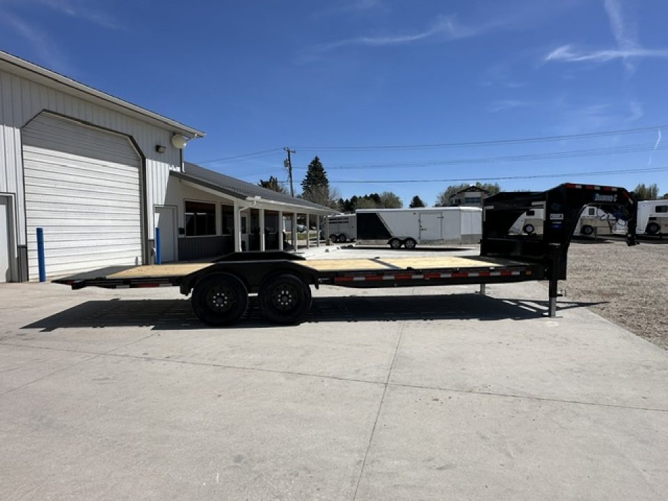 New 2026 Diamond C 24' Flatbed