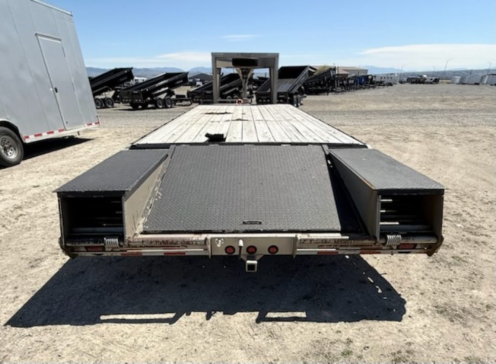 Used 2009 Titan 20' Flatbed Trailer