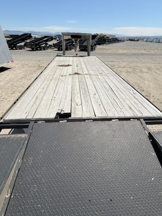 Used 2009 Titan 20' Flatbed Trailer