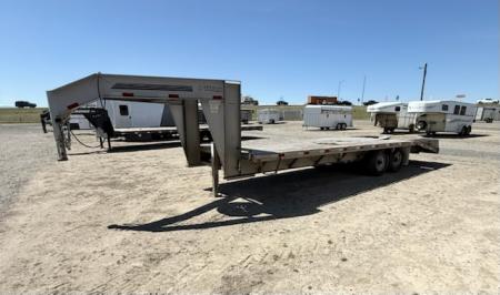 Used 2009 Titan 20' Flatbed Trailer