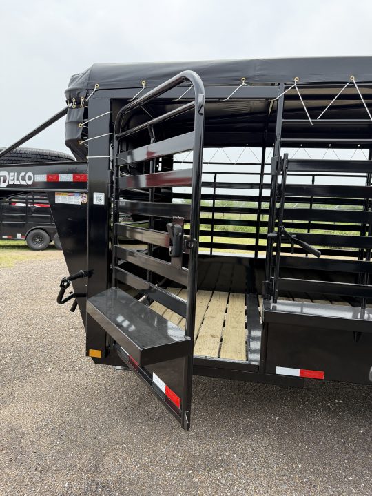 New 2026 Delco Trailers 6.8x24ft Gooseneck Livestock Trailer