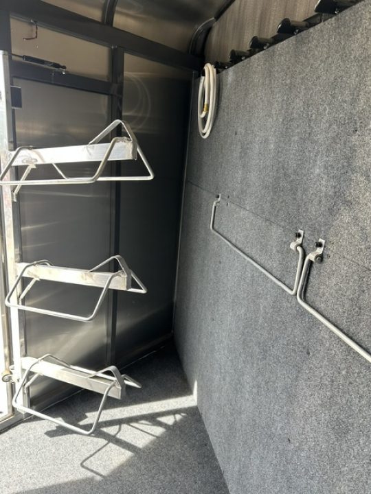 Used 2025 Maverick 3 Horse Slant
