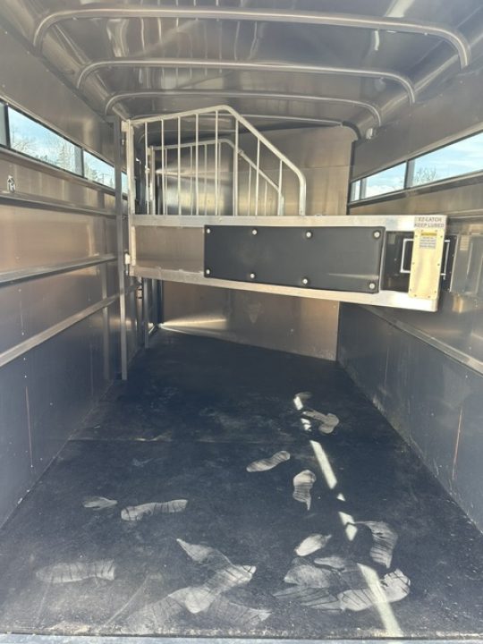 Used 2025 Maverick 3 Horse Slant