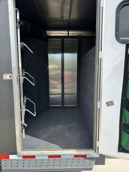Used 2025 Maverick 3 Horse Slant