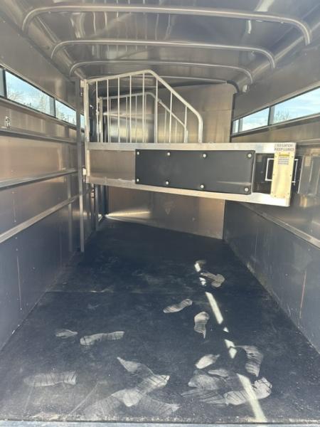 Used 2025 Maverick 3 Horse Slant
