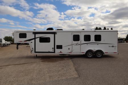 Used 2019 Bison 3 Horse LQ Trailer