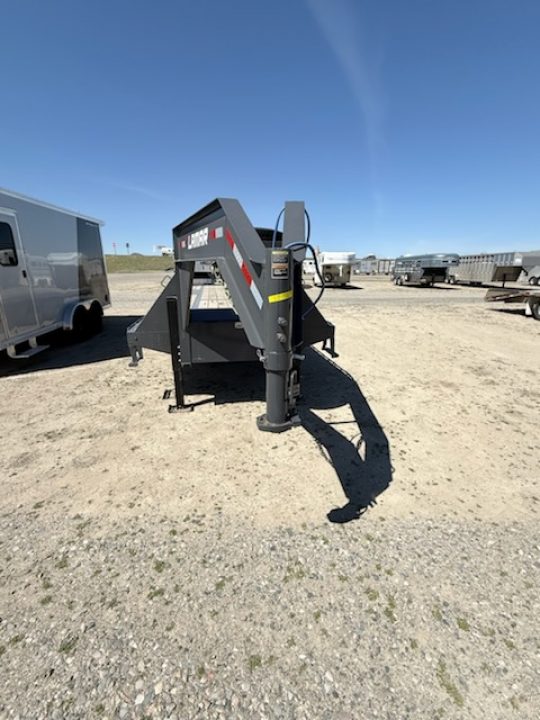 Used 2025 Lamar 32' Flatbed Trailer
