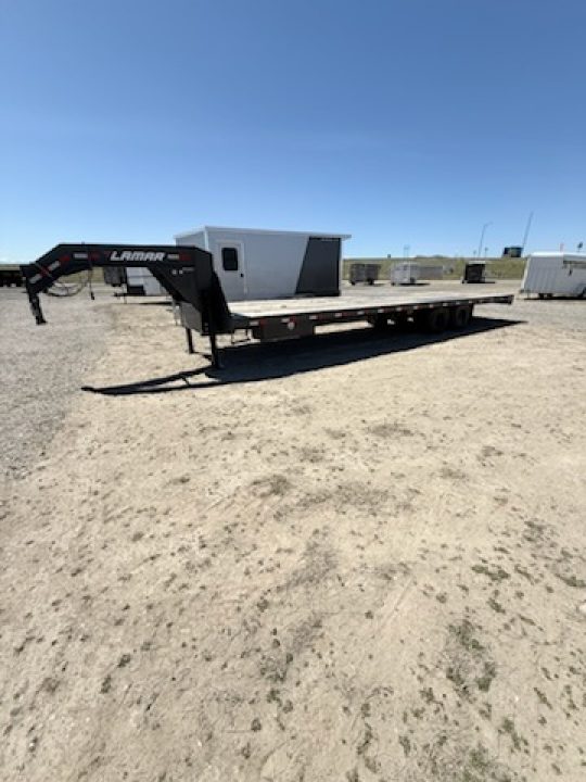Used 2025 Lamar 32' Flatbed Trailer