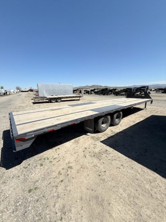 Used 2025 Lamar 32' Flatbed Trailer