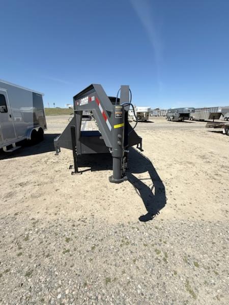 Used 2025 Lamar 32' Flatbed Trailer