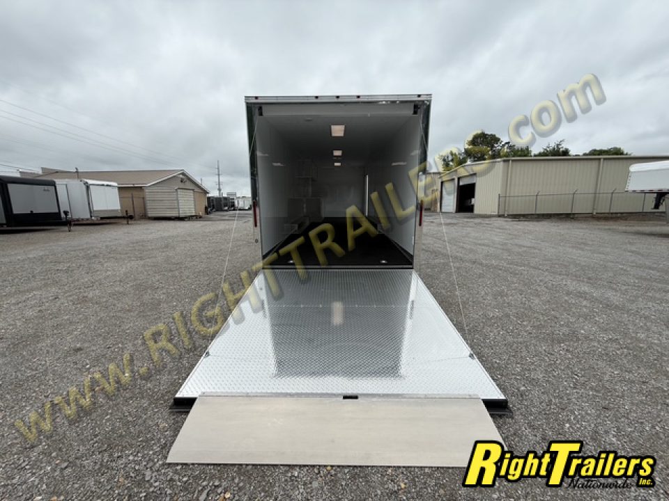 New 2026 Vintage Trailers 8.5x50 Sportsman Elite Living Quarters Trailer