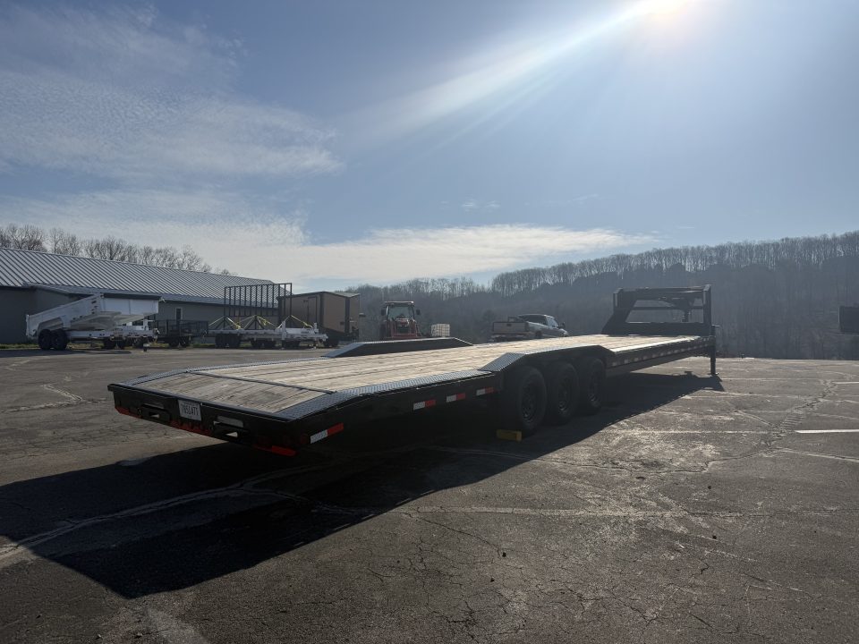 Used 2024 Load Trail 102X40 3 AXLE GOOSENECK Equipment Trailer