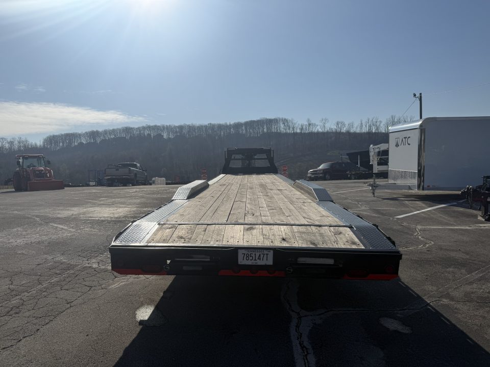 Used 2024 Load Trail 102X40 3 AXLE GOOSENECK Equipment Trailer