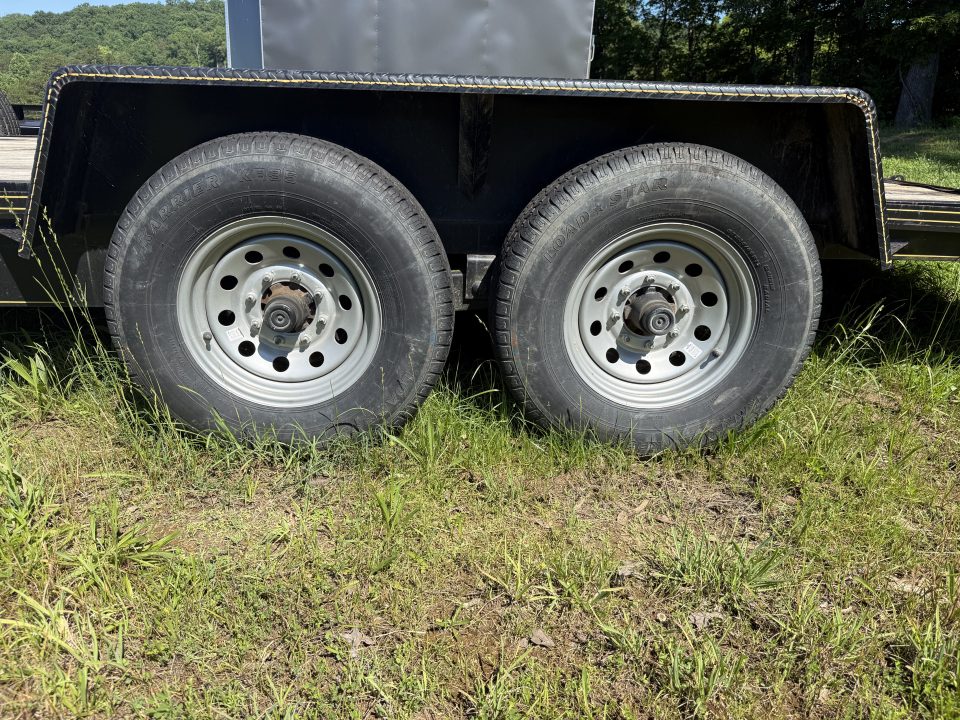Used 2022 P & T Trailers 82X28+2 7 TON Equipment Trailer