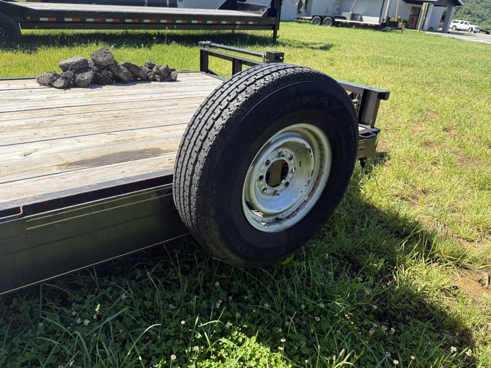Used 2022 P & T Trailers 82X28+2 7 TON Equipment Trailer
