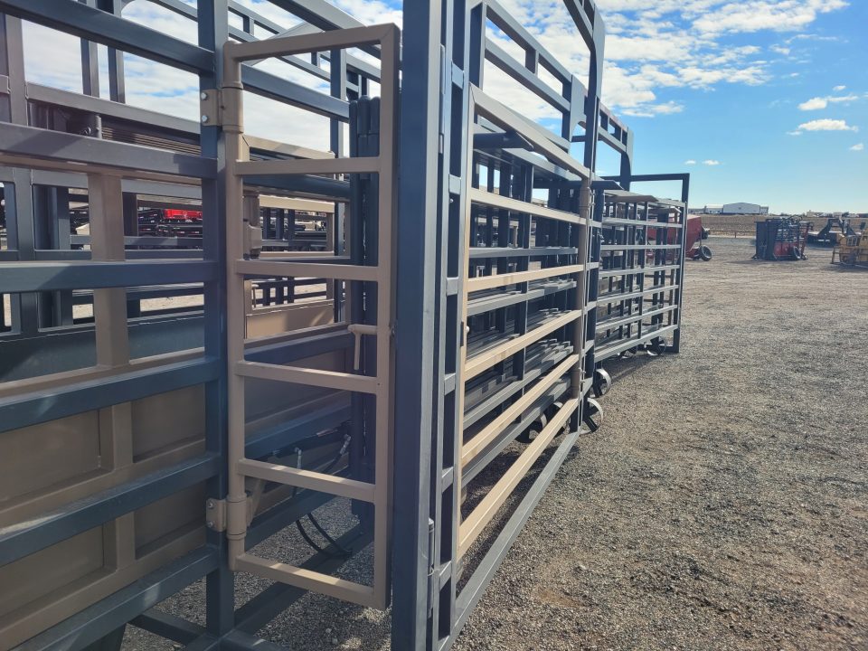 New 2026 DY-Klass Mega 230 Gooseneck Portable Corral