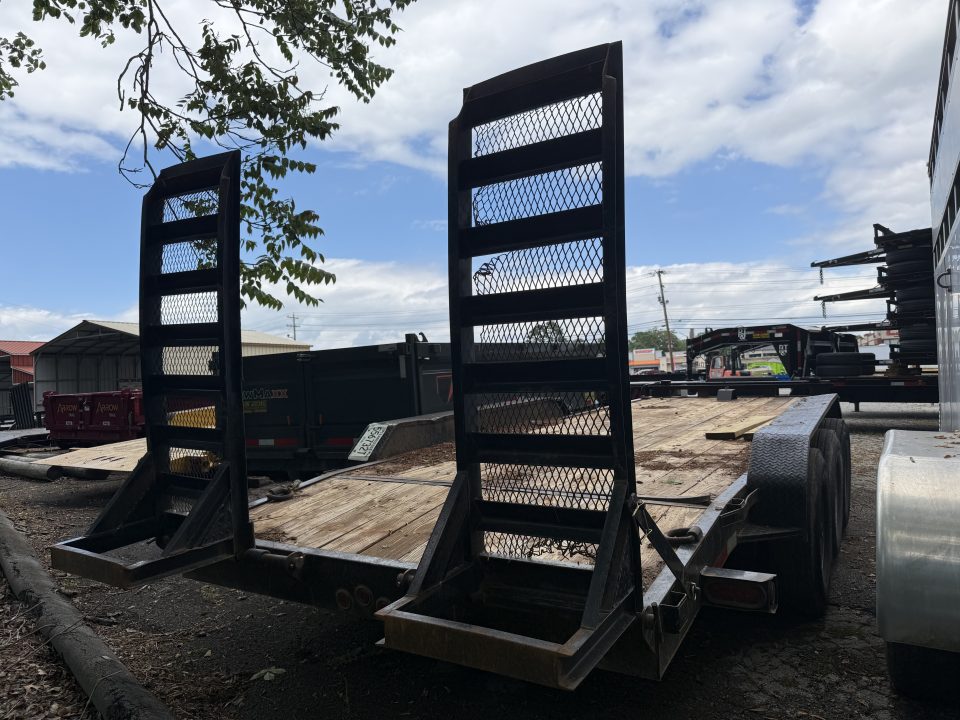 New 2024 P & T Trailers 21K 82X19+3 3 AXLE Equipment Trailer