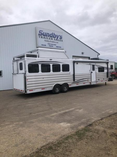 New 2026 Merhow Summit 4 Horse Trailer