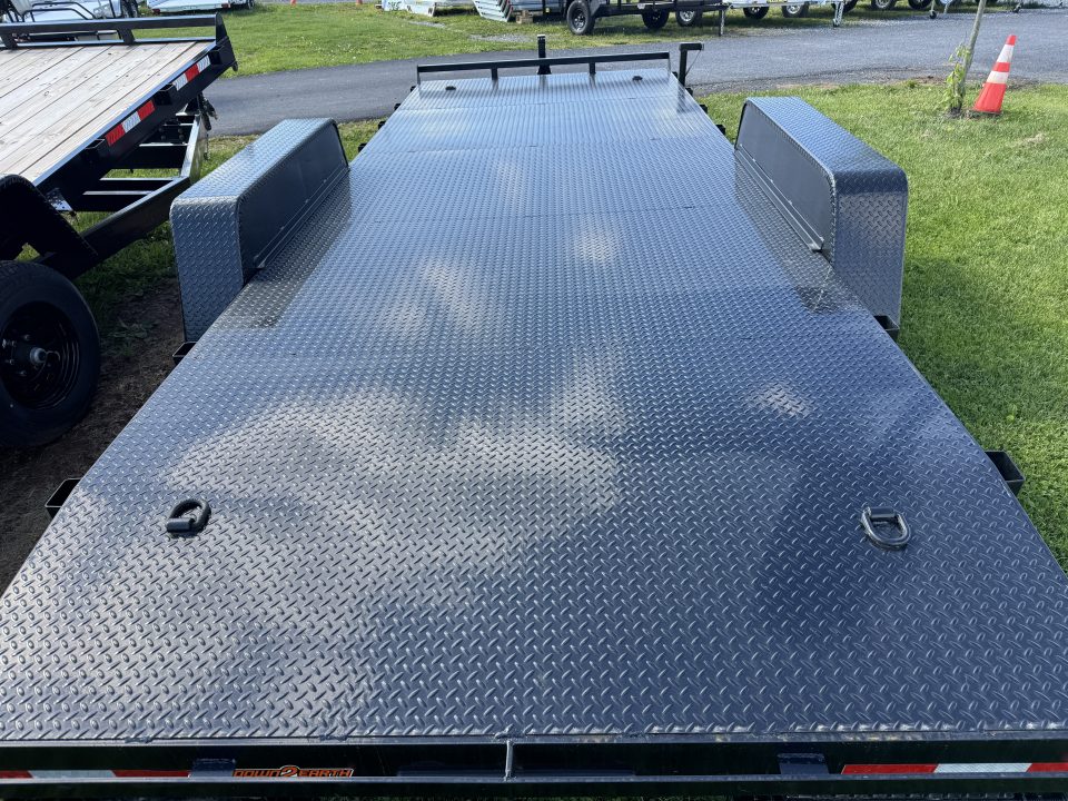 New 2026 Down 2 Earth Trailers DTE8220SCH5.2B Car Hauler NEW 9,990 LB GVW