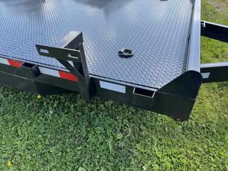 New 2026 Down 2 Earth Trailers DTE8220SCH5.2B Car Hauler NEW 9,990 LB GVW