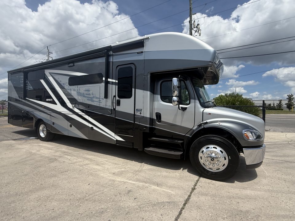 Used 2023 Jayco Seneca 37L Class C Motorcoach