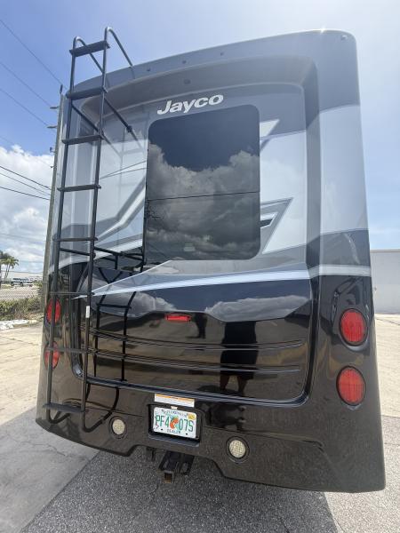 Used 2023 Jayco Seneca 37L Class C Motorcoach
