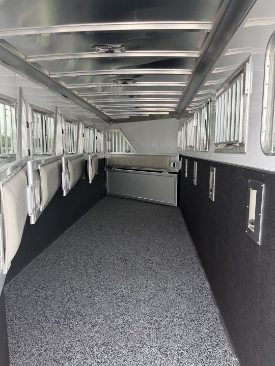 New 2026 Featherlite 6 Horse Gooseneck Trailer