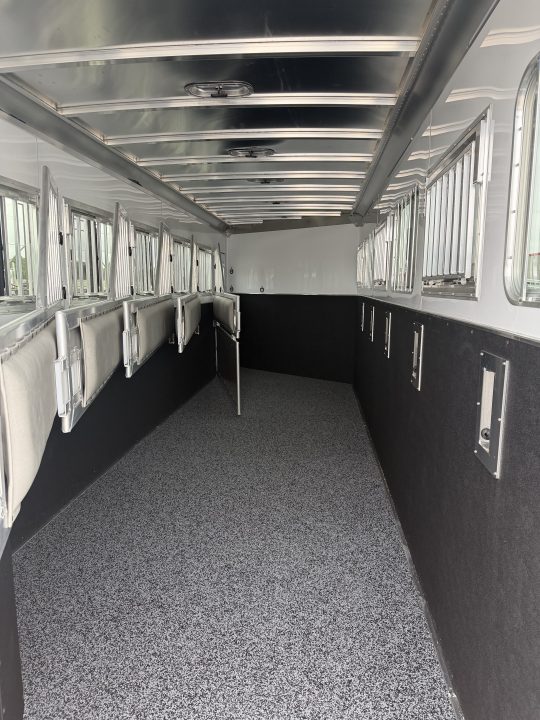 New 2026 Featherlite 6 Horse Gooseneck Trailer