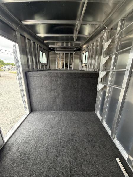 New 2026 Featherlite 6 Horse Gooseneck Trailer