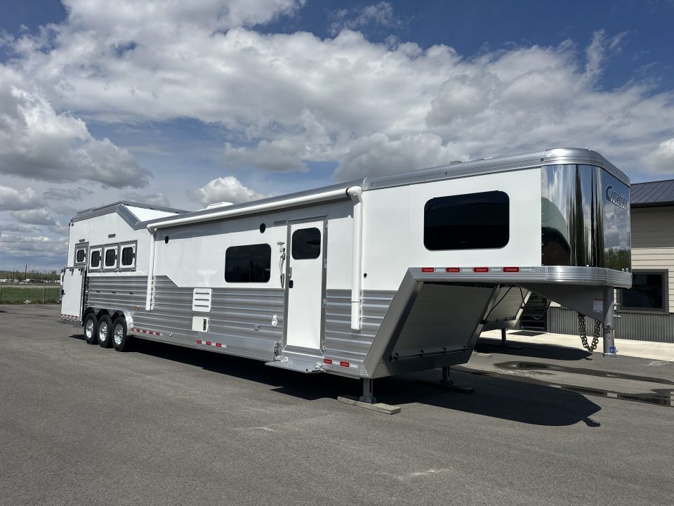 New 2027 Cimarron 4 Horse Side Load with 16'10" Outlaw Conversions LQ
