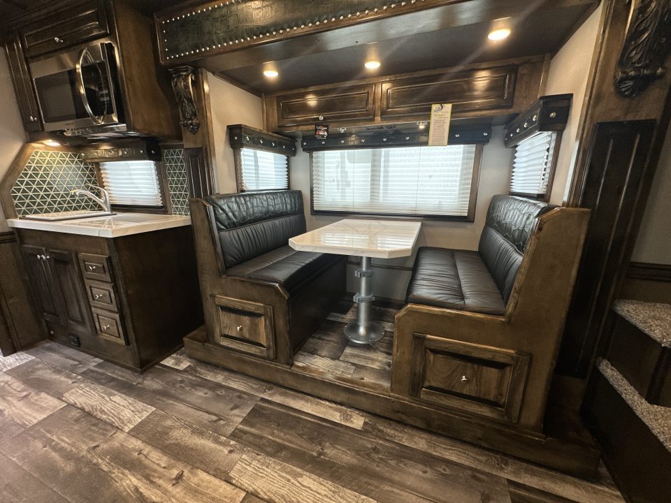 New 2027 Cimarron 4 Horse Side Load with 16'10" Outlaw Conversions LQ
