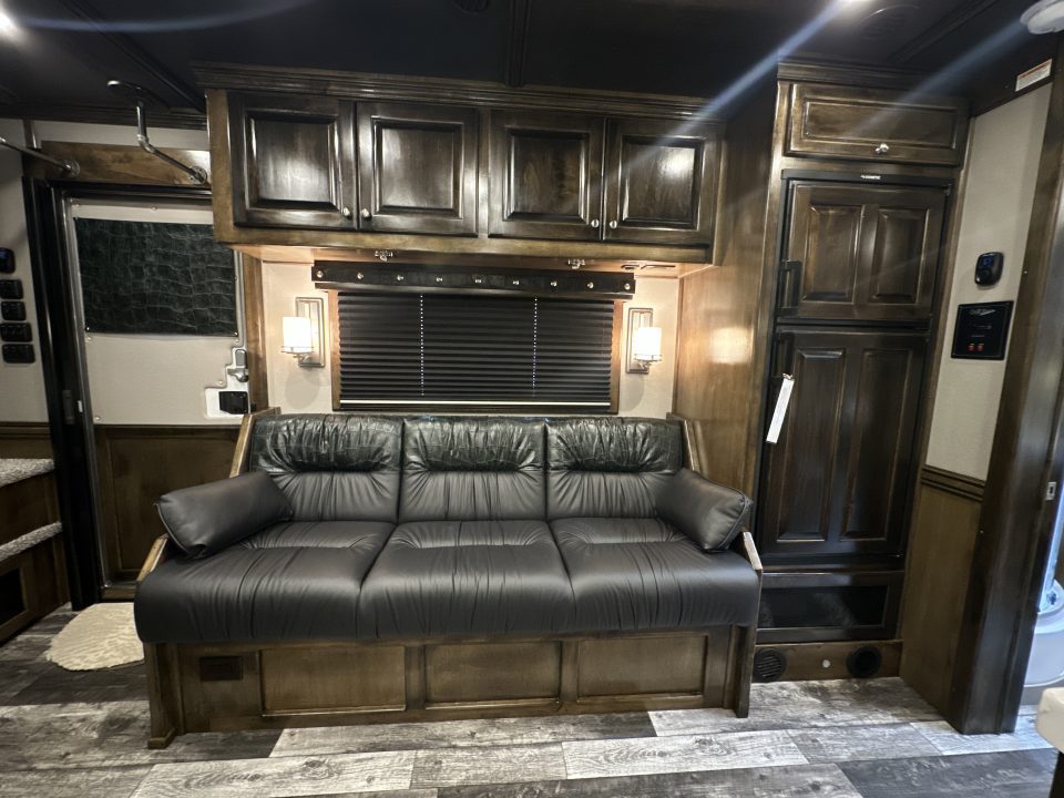 New 2027 Cimarron 4 Horse Side Load with 16'10" Outlaw Conversions LQ