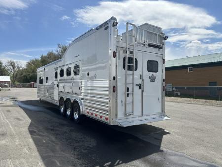 New 2027 Cimarron 4 Horse Side Load with 16'10" Outlaw Conversions LQ