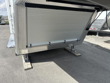 New 2027 Cimarron 4 Horse Side Load with 16'10" Outlaw Conversions LQ